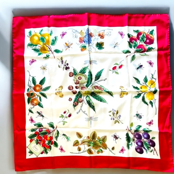 Gucci Accessories - GUCCI V. ACCORNERO Silk Square Scarf 34x34